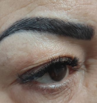 Extensiones de cejas